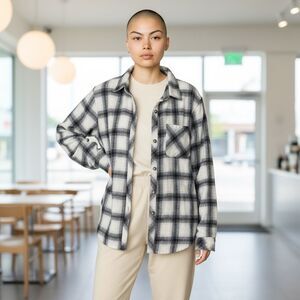 WHITE FOX boutique Black and White Plaid Button-Up Shirt Jacket small / medium